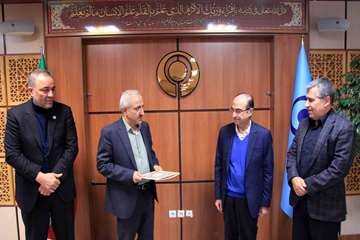 دیدار پایان سال سرپرست دانشگاه وتقدیر از همکاران بخش های مختلف
